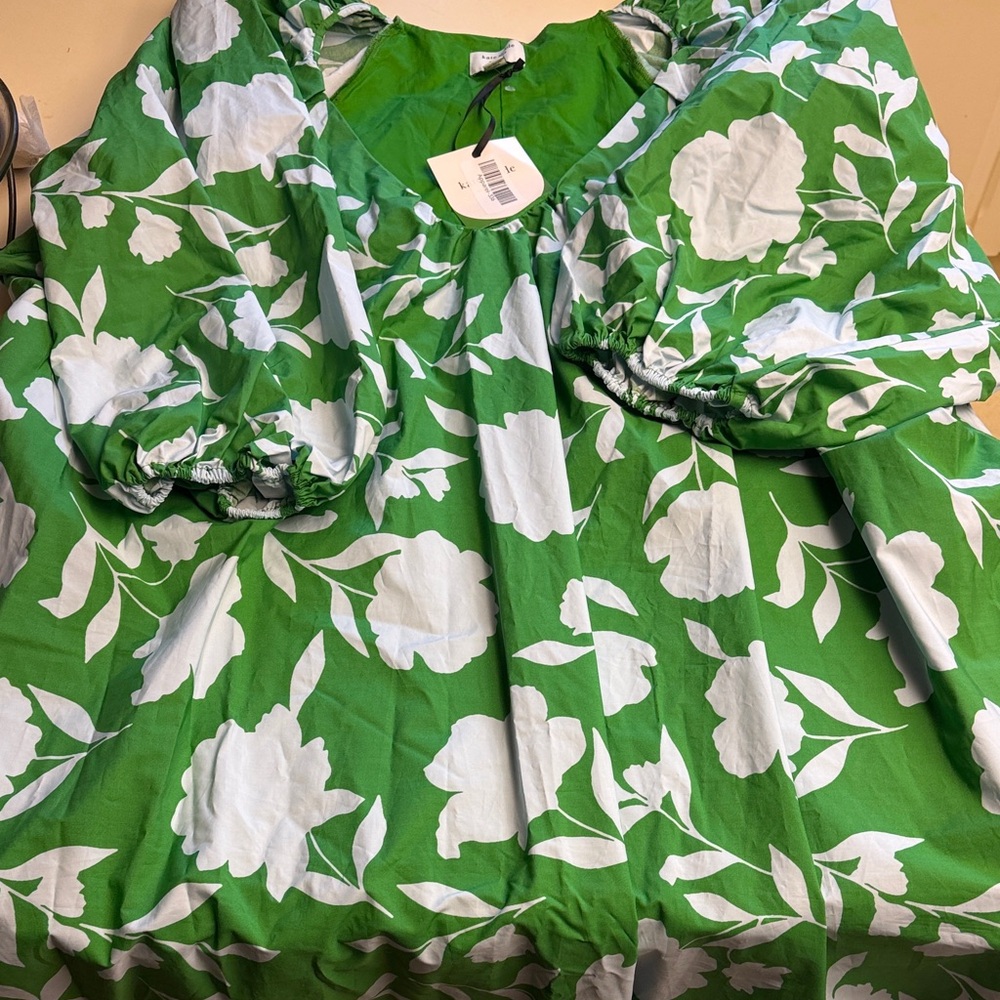 Green & White Floral Puff-Sleeve Women's Dress